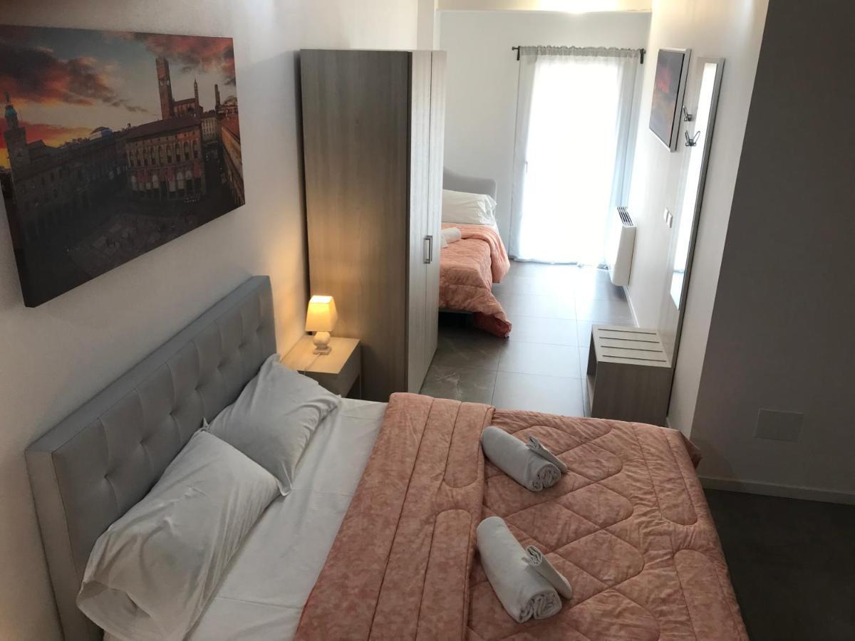 La Corte Del Sant'Orsola Rooms Bologna Eksteriør bilde